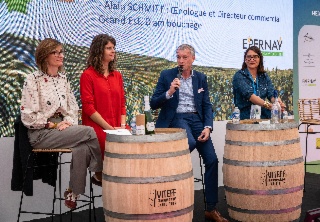 [VITEFF25] Innovation in sparkling wine containers: closure, overcapping, and traceability