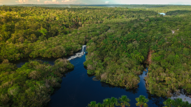 Vers une gestion durable et intégrée de l’eau : répondre aux défis de demain