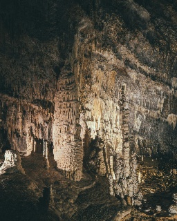 Top 12 des grottes auvergnates en 2026
