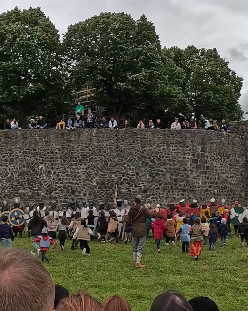 Médiévales de Montferrand 2026 : chevaliers, artisans et bateleurs envahissent Clermont-Ferrand ce week-end