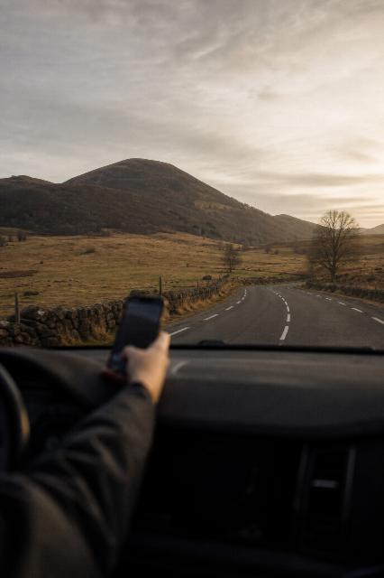Puy-de-Dôme : le permis pourra être retiré sur-le-champ pour téléphone au volant dès septembre