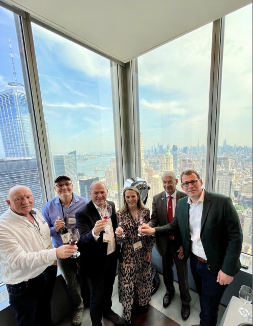 Les vins volcaniques du Puy-de-Dôme s'imposent à New York