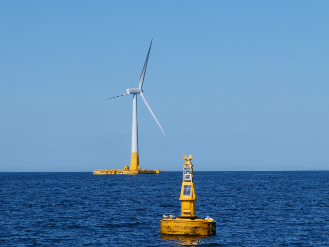 #1 The Atlantic Loire Valley: the cradle of French offshore wind energy, from port to wind farm and test site