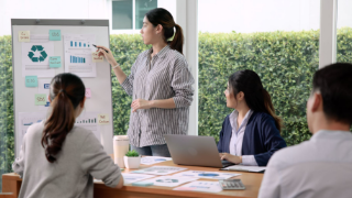 GHG emissions accounting and reporting for transport