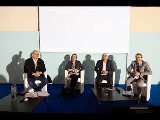 Bien vieillir : La transition démographique, affaire sérieuse pour la laisser seulement aux médecins