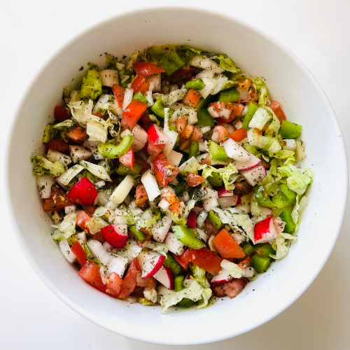 « Les fruits et légumes frais c’est jamais trop » : Salade méditerranéenne aux épices