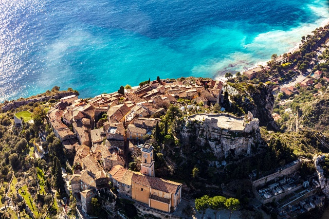 Programme 2 : Découverte du village d’Eze et du laboratoire Fragonnard