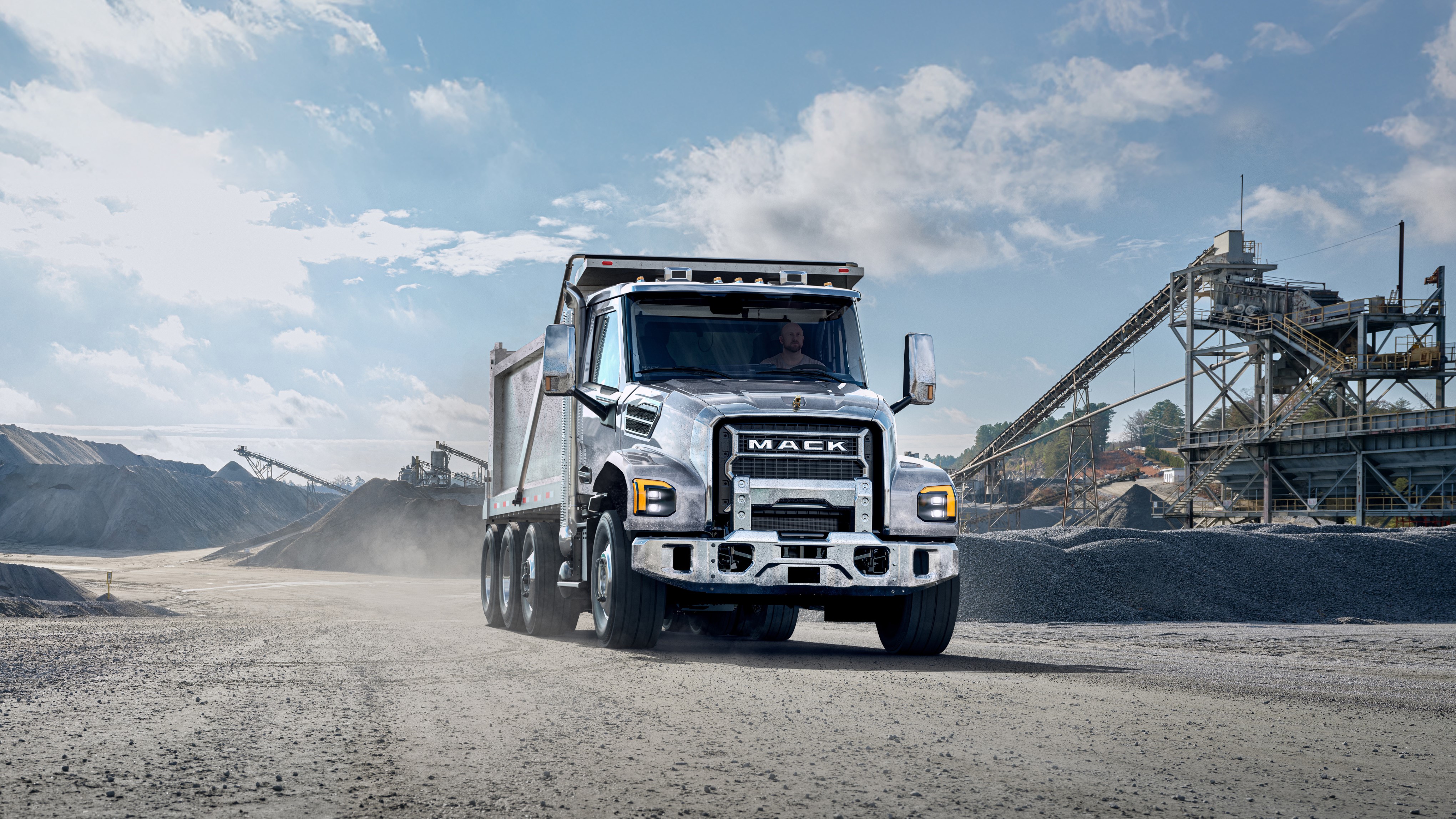 Mack passe au tout digital : le manuel devient intelligent