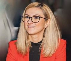 Crafting Your Signature - The Art of Candidate Branding for Professional Growth