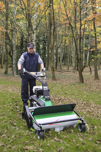 Broyeur à fléaux sur chenilles Série HD avec plateforme opérateur 