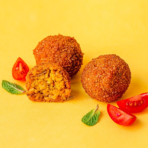 Les boulettes de pois chiches panées tomates et aubergines bio