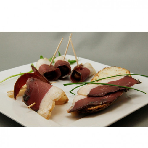 Magret de canard séché et fumé au bois de hêtre