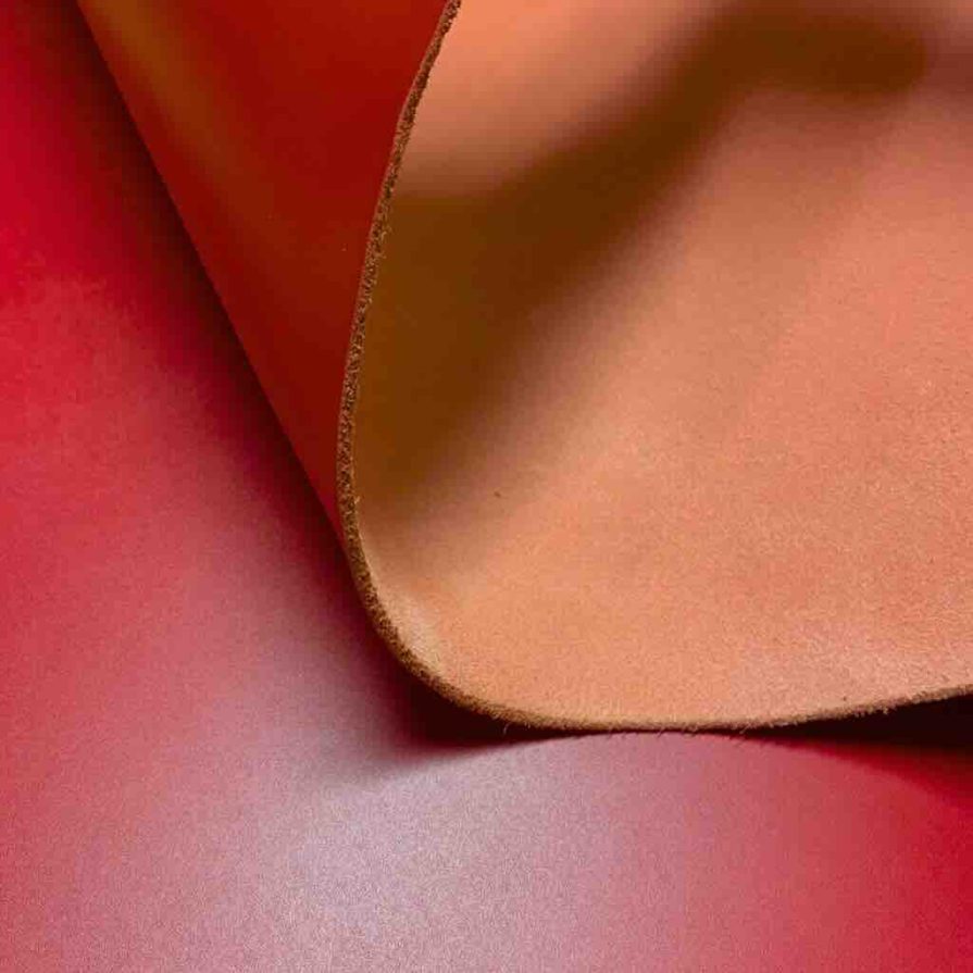 Adapta cuir de vachette rouge