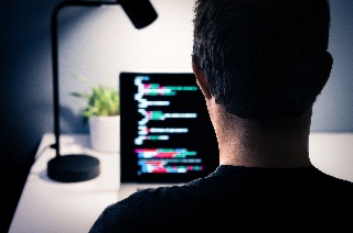 Radicalisation en ligne : quand les codes du jeu vidéo servent la propagande extrémiste