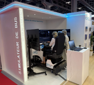 Testez le simulateur de conduite de bus & car