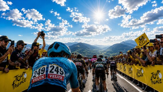 Tour de France : avec l'IA, Capgemini plonge les fans au cœur de la course