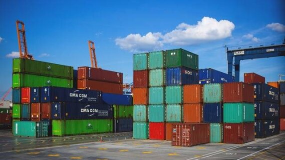 Transitaire : définition de cette profession