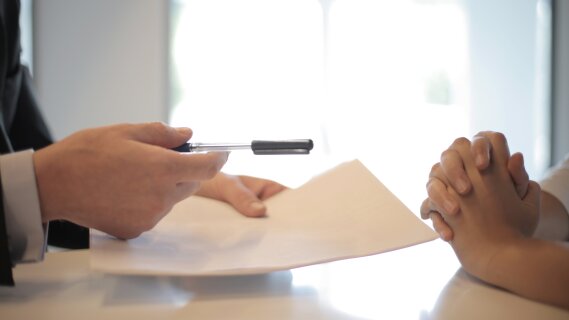 Entre acheteurs et consultants, c'est "je t'aime moi non plus" 