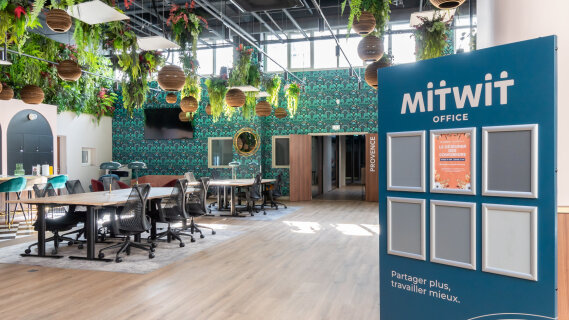 Quelles sont les ambitions de La Poste dans le coworking avec sa nouvelle marque Mitwit ?