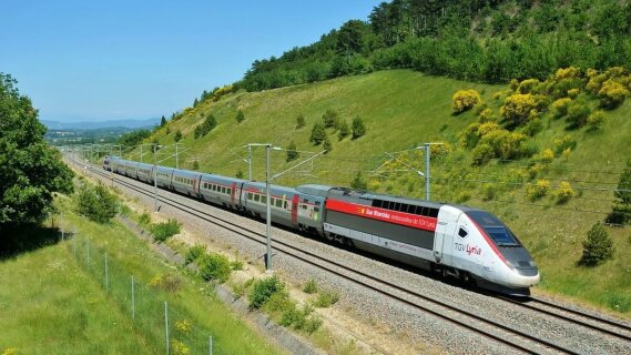 Nouvelle restauration, nouveau portail WIFI… TGV Lyria fait peau neuve.  