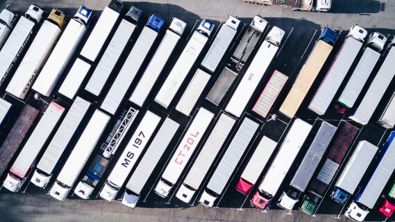 Les chargeurs actifs malgré leurs doutes sur la décarbonation