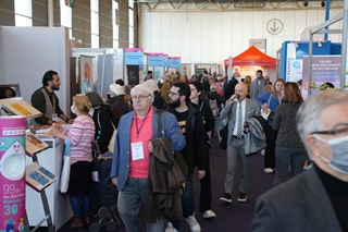 Être senior c'est rester curieux, ouvrons-nous à de nouvelles activités ! #abatlamonotonie Salon des Seniors
