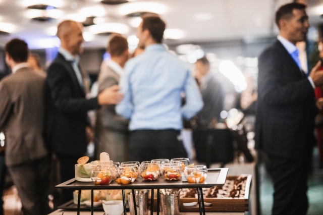 Cocktail déjeunatoire et Déjeuner VIP