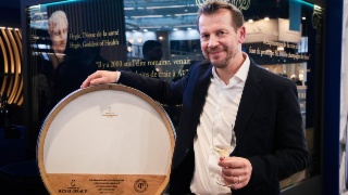 The innovation of barrels fitted with porcelain stoneware bases: what are the challenges for champagne production?
