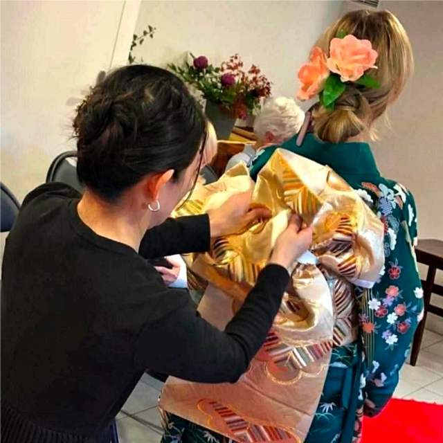 Démonstration d’habillage de Kimono