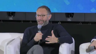 Elevated Engagement: Crafting Bespoke Luxury Client Experiences powered by AI...