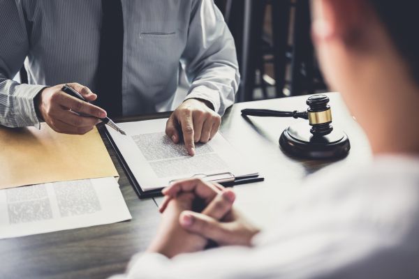 Pourquoi faire appel à un avocat en droit immobilier ?