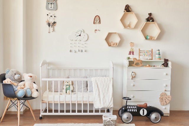 Chambre bébé : quels sont les indispensables ?