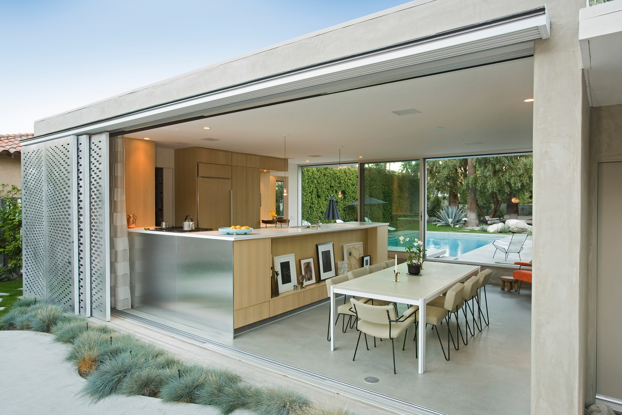 Aménager un pool house : un lieu tout confort près de la piscine