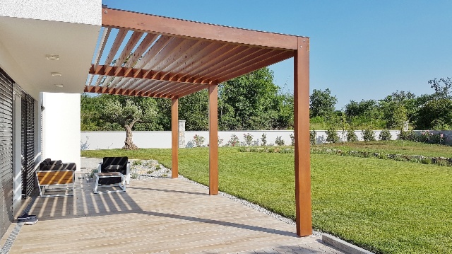 Véranda, store banne ou pergola ?